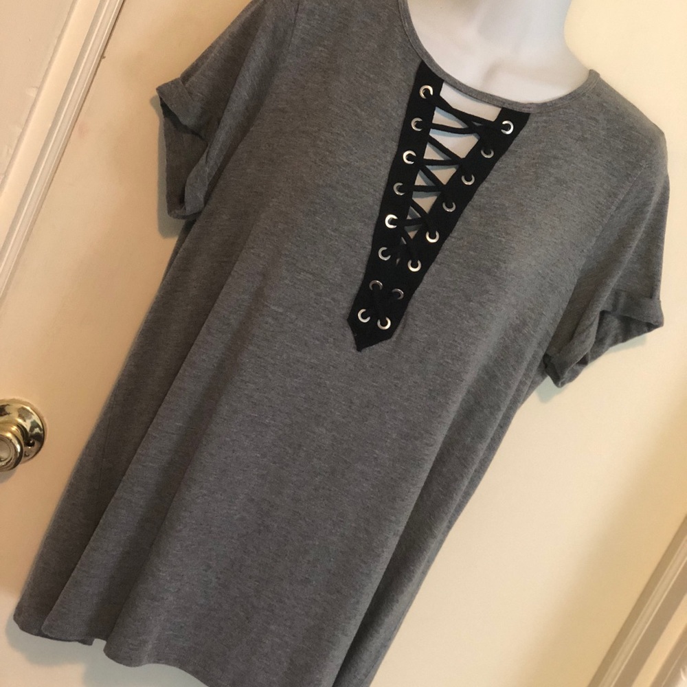 BNWT Torrid Lace Up Top